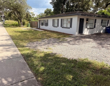10123 N 11th Street - Photo Thumbnail 3