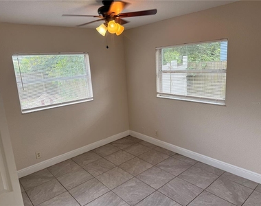 10123 N 11th Street - Photo Thumbnail 18