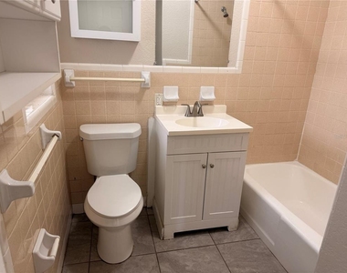 10123 N 11th Street - Photo Thumbnail 21
