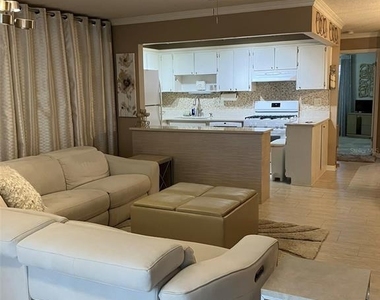 7951 58th Avenue N - Photo Thumbnail 15