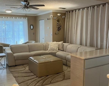 7951 58th Avenue N - Photo Thumbnail 4