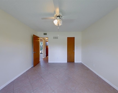 8301 Bardmoor Boulevard - Photo Thumbnail 16