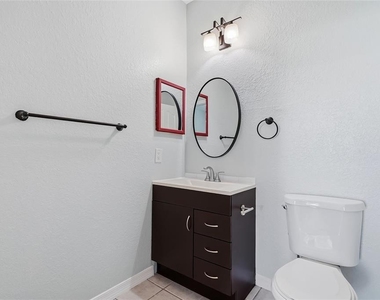 5511 Legacy Crescent Place - Photo Thumbnail 14