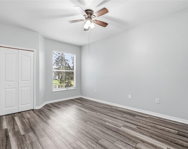 5511 Legacy Crescent Place - Photo Thumbnail 12