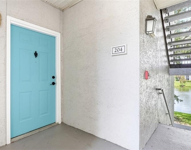 5511 Legacy Crescent Place - Photo Thumbnail 2