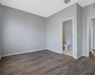 5721 Las Ventanas Drive - Photo Thumbnail 7