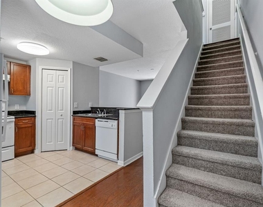 5721 Las Ventanas Drive - Photo Thumbnail 4