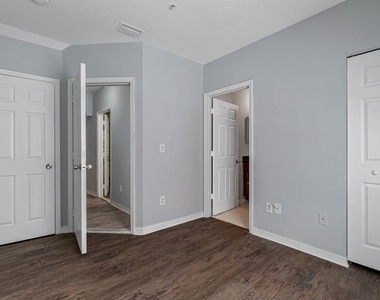 5721 Las Ventanas Drive - Photo Thumbnail 8