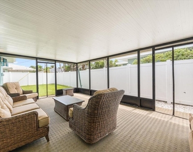 1019 Mandalay Avenue - Photo Thumbnail 36