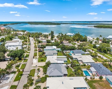 1019 Mandalay Avenue - Photo Thumbnail 52