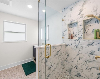 1019 Mandalay Avenue - Photo Thumbnail 29