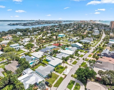 1019 Mandalay Avenue - Photo Thumbnail 57