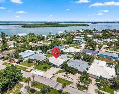 1019 Mandalay Avenue - Photo Thumbnail 44