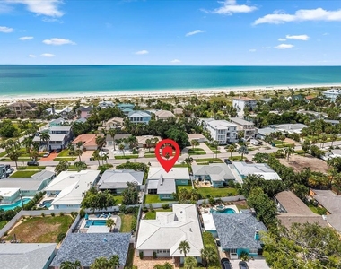 1019 Mandalay Avenue - Photo Thumbnail 2