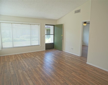 7802 Amberlea Court - Photo Thumbnail 3