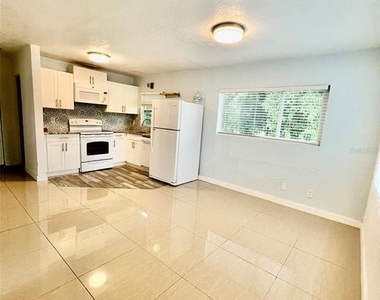 4801 S 14th Ave - Photo Thumbnail 6