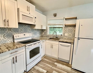 4801 S 14th Ave - Photo Thumbnail 4