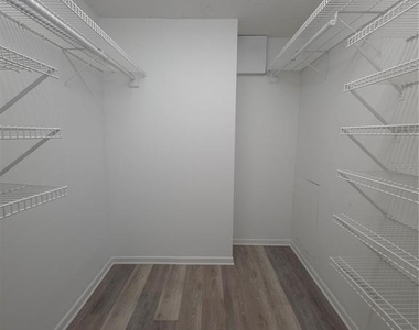8413 Barrett Place - Photo Thumbnail 23