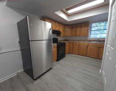 8413 Barrett Place - Photo Thumbnail 3