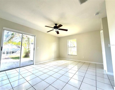 2119 W Henry Avenue - Photo Thumbnail 7