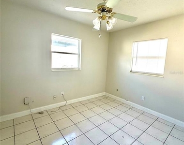 2119 W Henry Avenue - Photo Thumbnail 10