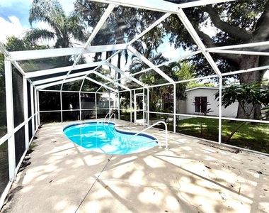 2119 W Henry Avenue - Photo Thumbnail 2