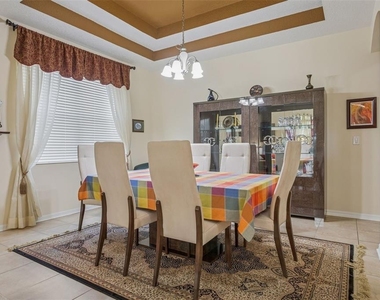 10112 Caraway Spice Avenue - Photo Thumbnail 4