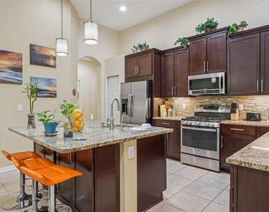10112 Caraway Spice Avenue - Photo Thumbnail 9