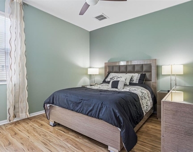 10112 Caraway Spice Avenue - Photo Thumbnail 13