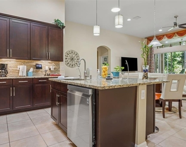 10112 Caraway Spice Avenue - Photo Thumbnail 10
