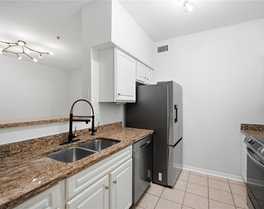 1910 E Palm Avenue - Photo Thumbnail 10