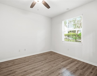 1910 E Palm Avenue - Photo Thumbnail 13