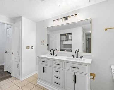 1910 E Palm Avenue - Photo Thumbnail 17