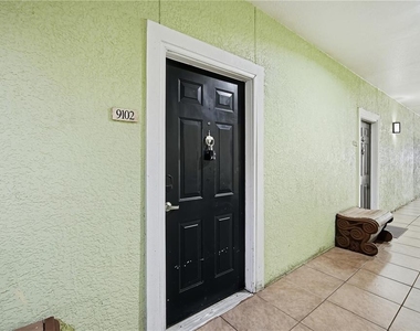 1910 E Palm Avenue - Photo Thumbnail 2