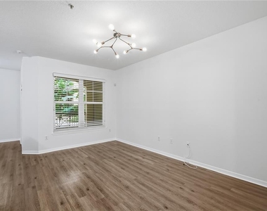1910 E Palm Avenue - Photo Thumbnail 6