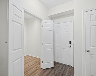 1910 E Palm Avenue - Photo Thumbnail 3