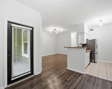 1910 E Palm Avenue - Photo Thumbnail 9
