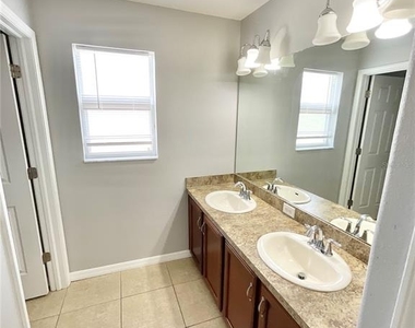 12252 Southbridge Terrace - Photo Thumbnail 18