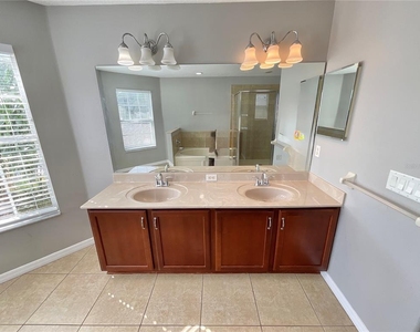 12252 Southbridge Terrace - Photo Thumbnail 9