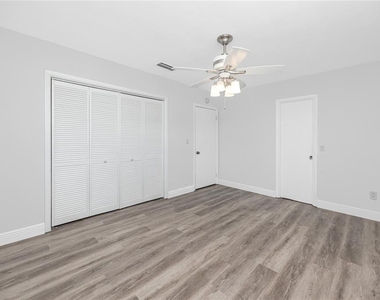 3747 Shady Bluffs Drive - Photo Thumbnail 22