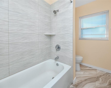 3747 Shady Bluffs Drive - Photo Thumbnail 28