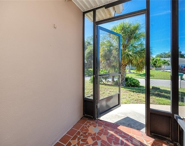 3747 Shady Bluffs Drive - Photo Thumbnail 6