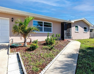 3747 Shady Bluffs Drive - Photo Thumbnail 5