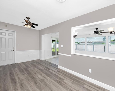 3747 Shady Bluffs Drive - Photo Thumbnail 16