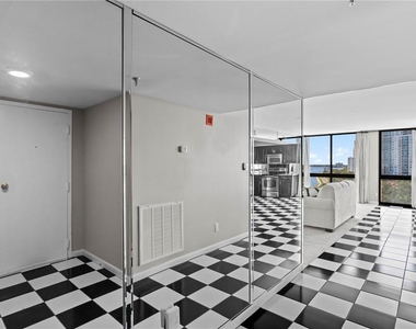 3301 Bayshore Boulevard - Photo Thumbnail 38