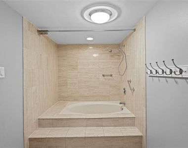 3301 Bayshore Boulevard - Photo Thumbnail 32