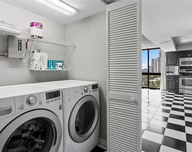 3301 Bayshore Boulevard - Photo Thumbnail 39