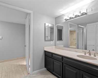 3301 Bayshore Boulevard - Photo Thumbnail 31