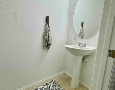 1529 Water Terrace Ln - Photo Thumbnail 10