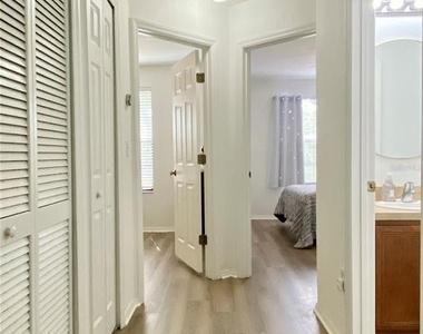1529 Water Terrace Ln - Photo Thumbnail 17